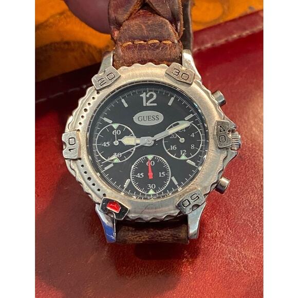 VTG Guess Inc 1993 Multifunction Watch, 40mm Silver Tone, Rotating Bezel - Picture 2 of 4